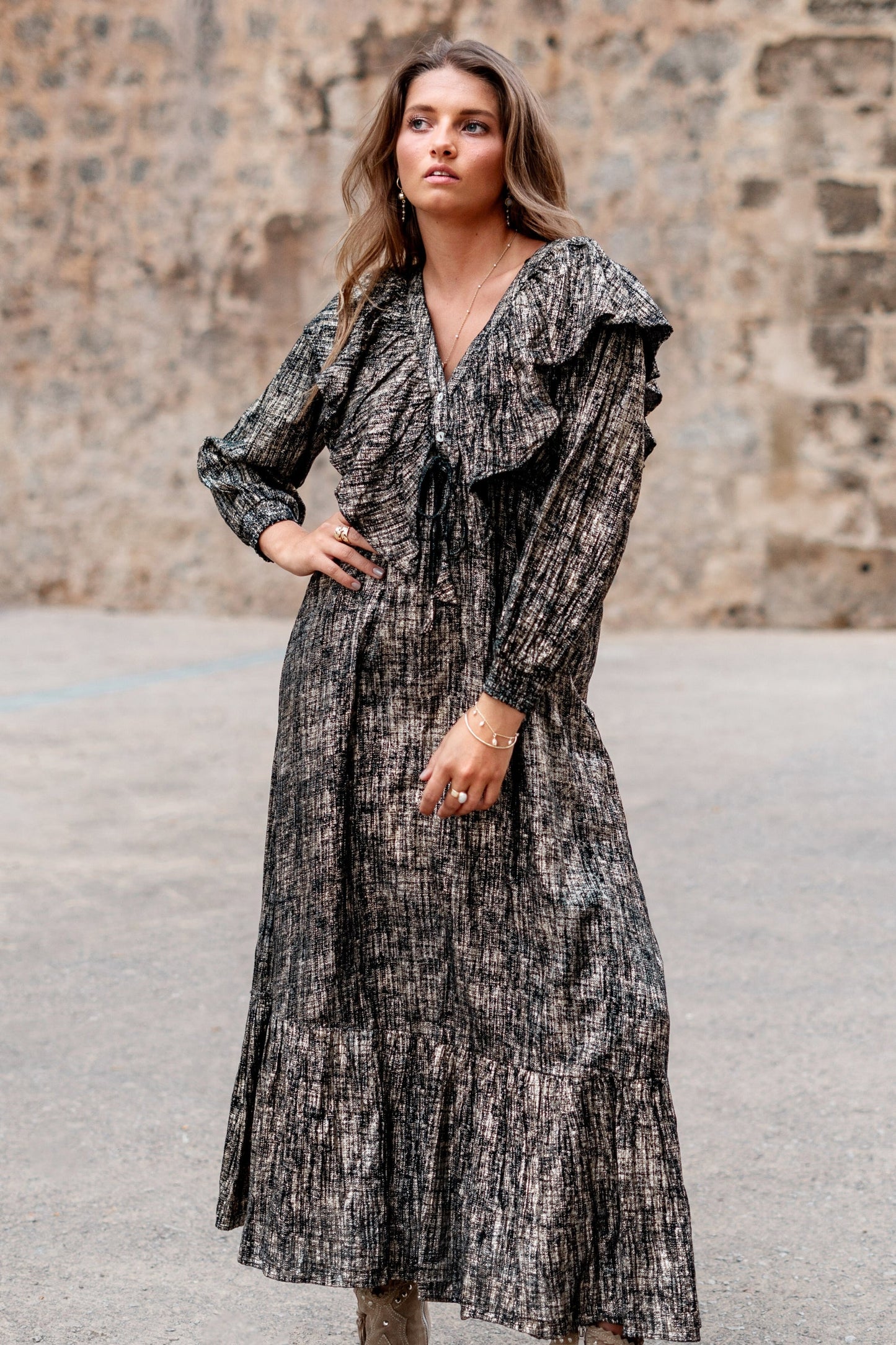 Long Dress Ruffle Sparkle Black Gold
