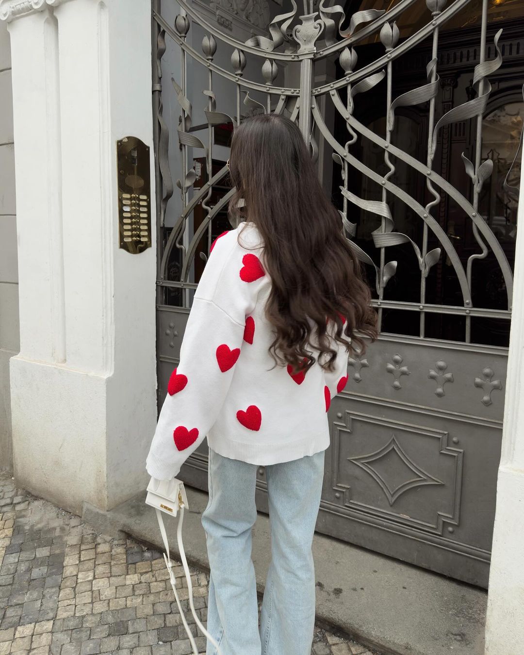 OLIVIA | Love Sweater