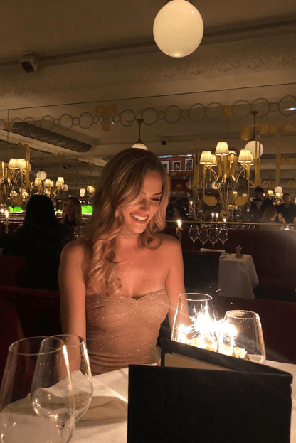 CHLOE | Robe de soirée transparente brillante et glamour