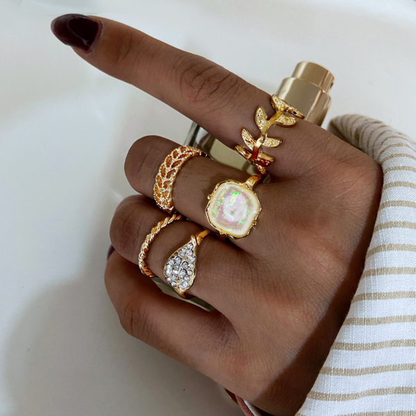 HAZEL | Golden Glow Ring Set