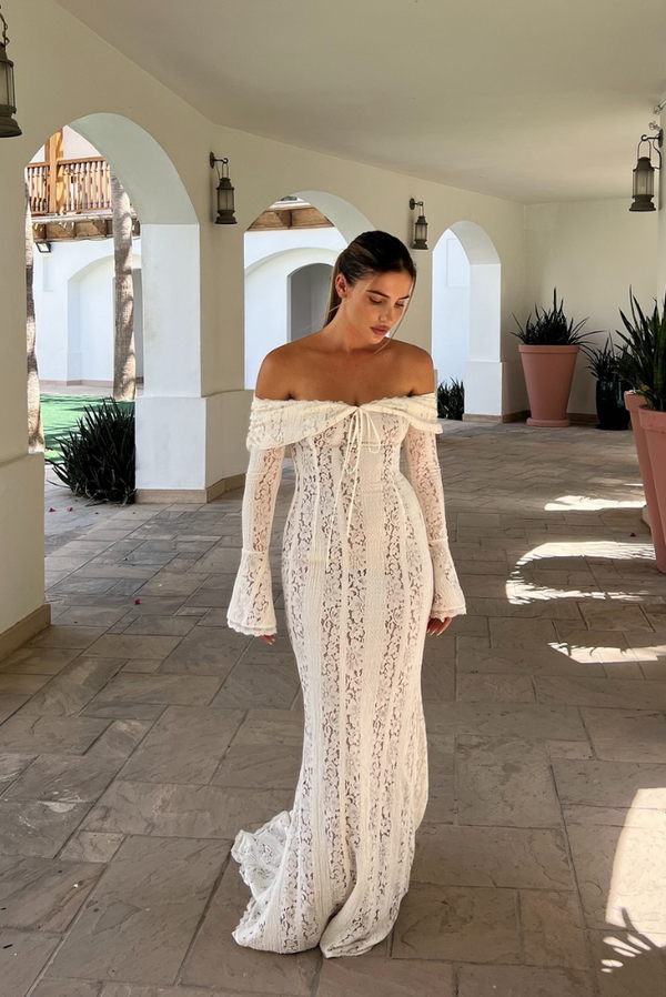 LORÉNA | ROBE LONGUE EN DENTELLE ÉLÉGANTE