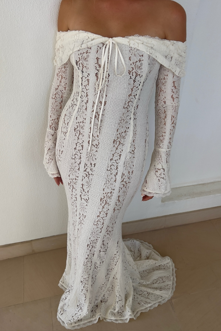 LORÉNA | ROBE LONGUE EN DENTELLE ÉLÉGANTE