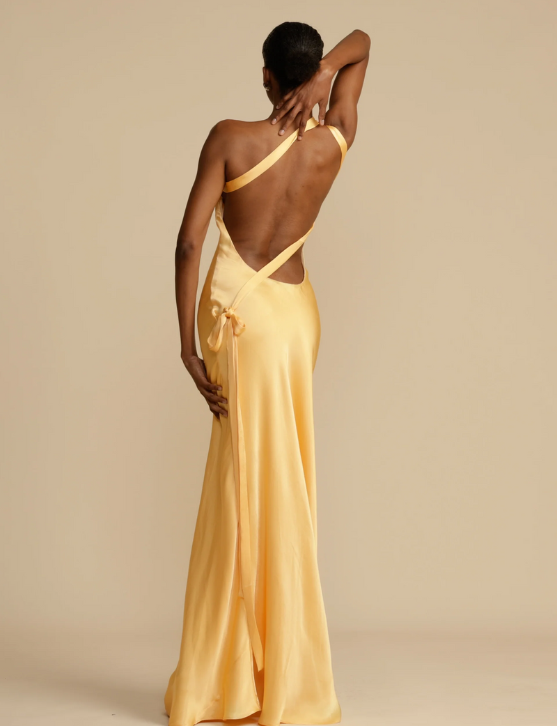 SYLVIA | ROBE LONGUE ASYMÉTRIQUE EN SATIN DOS NU