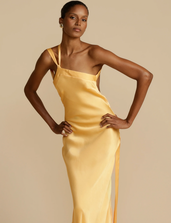 SYLVIA | ROBE LONGUE ASYMÉTRIQUE EN SATIN DOS NU