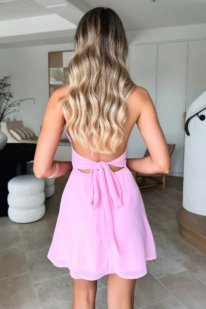 AVA | ROBE COURTE DOS NU À LIENS